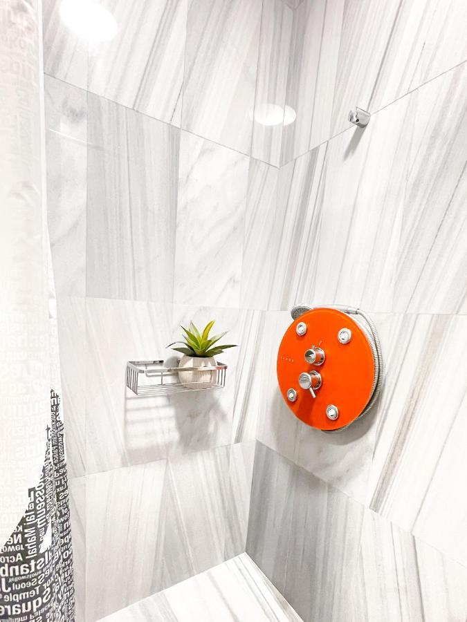 Loft 1 Bedroom Apartment In The Heart Of Athena Bagian luar foto